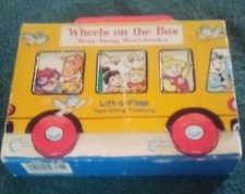 LeapFrog Wheels On The Bus Sing-Along Storybooks w/ Carry Case Good Condition 