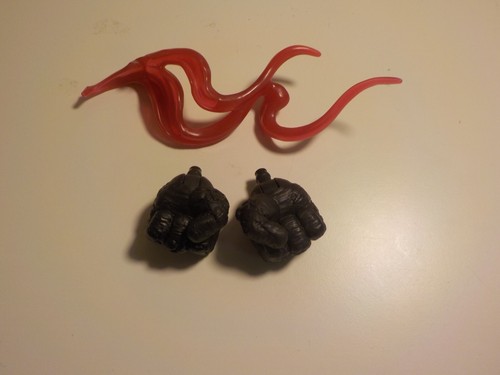 MARVEL LEGENDS MINDLESS ONE BAF PAIR OF FISTS AND CRIMSON ENERGY EFFECT - Picture 2 of 2