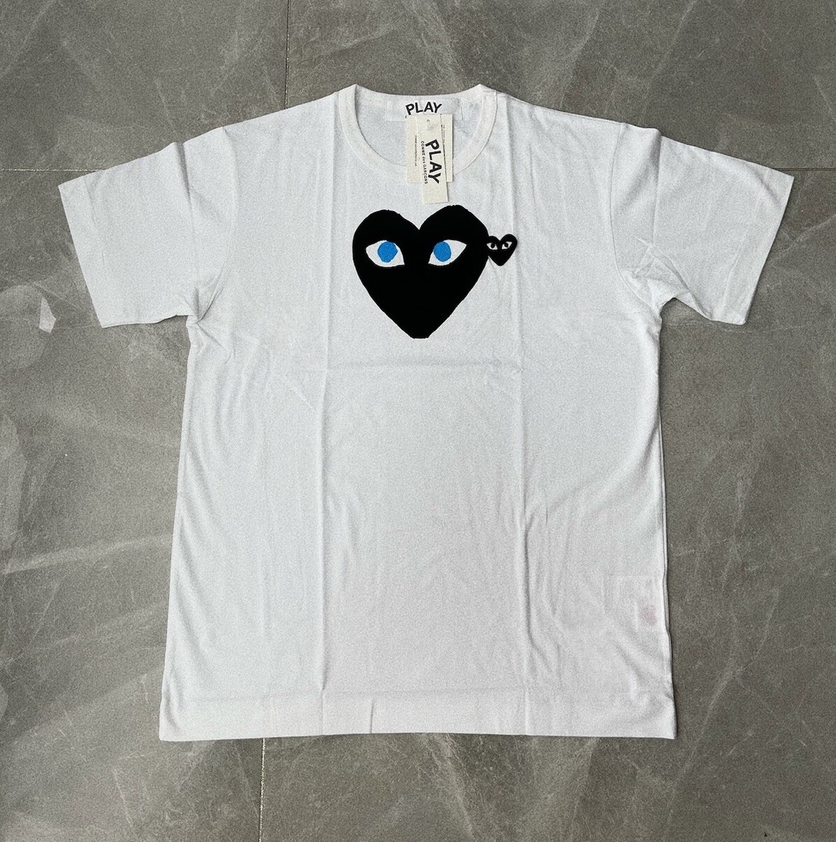 PLAY COMME des GARÇONS ホワイトTシャツ S Comme des Garçons Play Black Heart T-Shirt in White | SVD USA