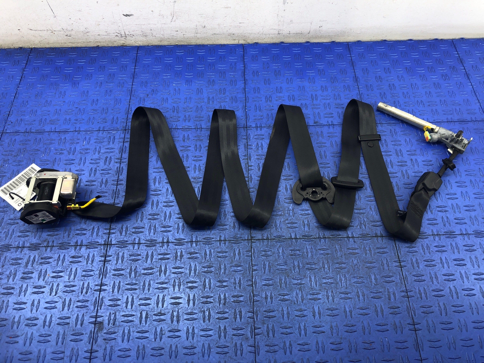 2014-2021 MASERATI QUATTROPORTE FRONT RIGHT SEAT BELT RETRACTOR W/PRETENSIONER
