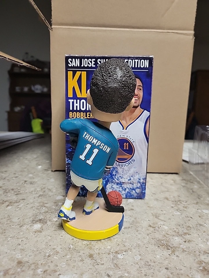 2016 Klay Thompson San Jose Sharks Hockey Golden State Warriors Bobblehead SGA Foto 4 de 4