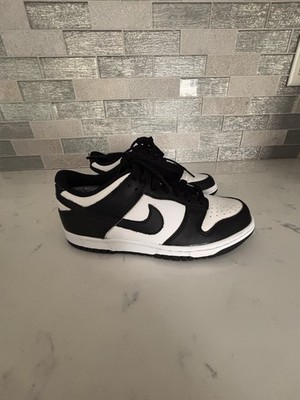 Nike Air Jordan Boys Sneakers Size 4.5 Black And White