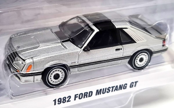 Greenlight 1/64 - Ford Mustang Gt 1982 Silver Diecast Scale Model Car-image
