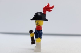 Governor Red Plume Epaulettes 852747 Pirates II LEGO&reg; Minifigure Mini Figure