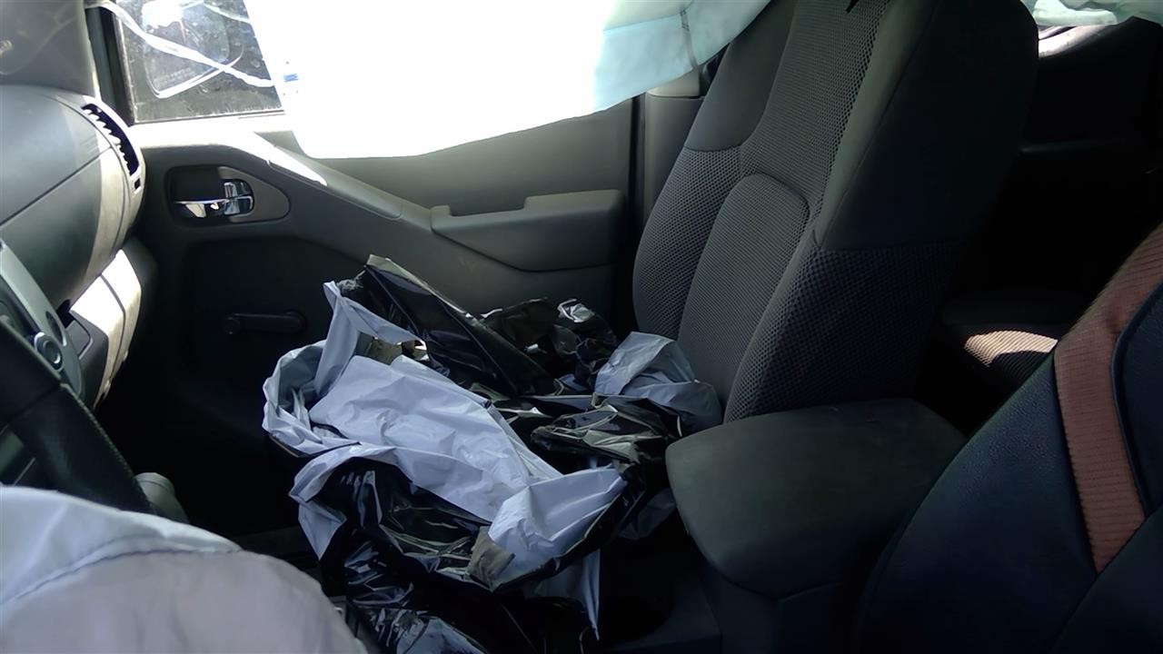 Used Rear Back Glass fits: 2016 Nissan Frontier w/o sliding window Rear Grade A