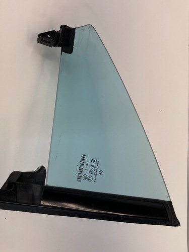 2006 Mercedes CLS500 Rear Left Side Back Vent Quarter Window Glass A2197370530 - Picture 4 of 12