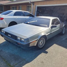 1981 DeLorean DMC-12 