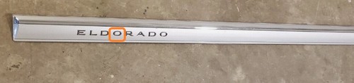1998-2002 CADILLAC ELDORADO GOLD LOWER DOOR TRIM MOLDING SCRIPT LETTER "O" - Picture 3 of 3