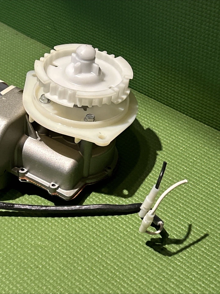 Genuine Electrolux S105N Lux Floor Pro Carpet Shampooer MAIN MOTOR ONLY OEM - Image 3 of 4