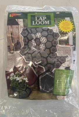 Craft House Hexagon Lap Loom Kit 5.5X5.5'' Tying Shuttle Yarn Needle #10210 Vtg