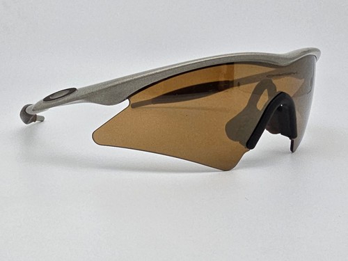 Oakley 06-937 Pro M Frame Metallic Sand Frame Gold Iridium Sweep Lens Sunglasses - Picture 7 of 19