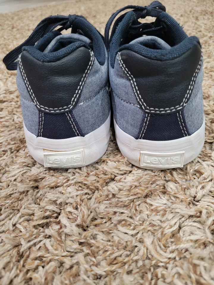 Zapatos de lona Levi's para niños talla 5,5 Foto 4 de 4