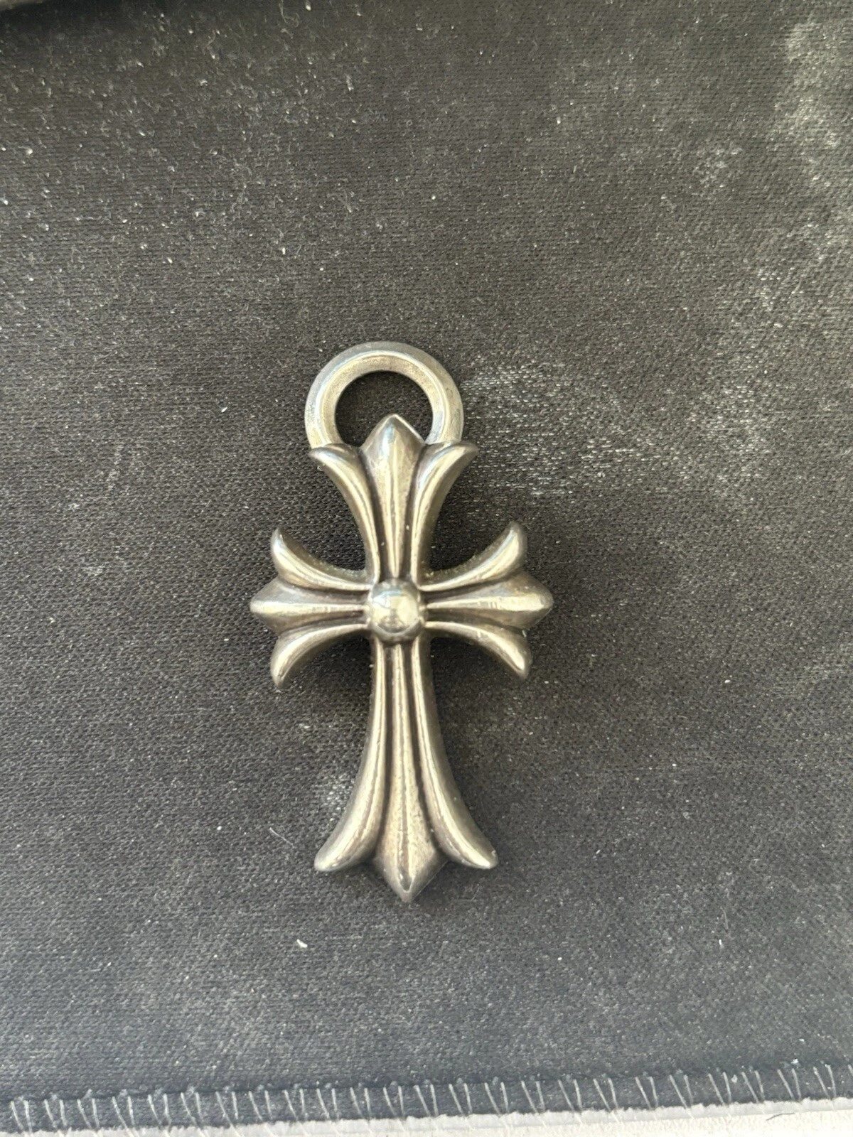 CHROME HEARTS Ciondolo croce cuori cromati