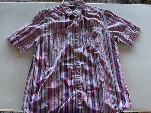 Sean John Shirt Mens Size Large Blue / pink striped Button Up Short Sleeve Y2K