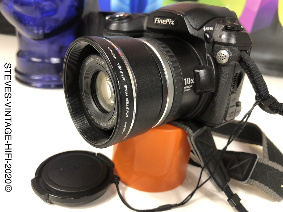 Fujifilm FinePix S5500 4MP Digital Camera XD Card, Batteries Bag L@@K  FREE P