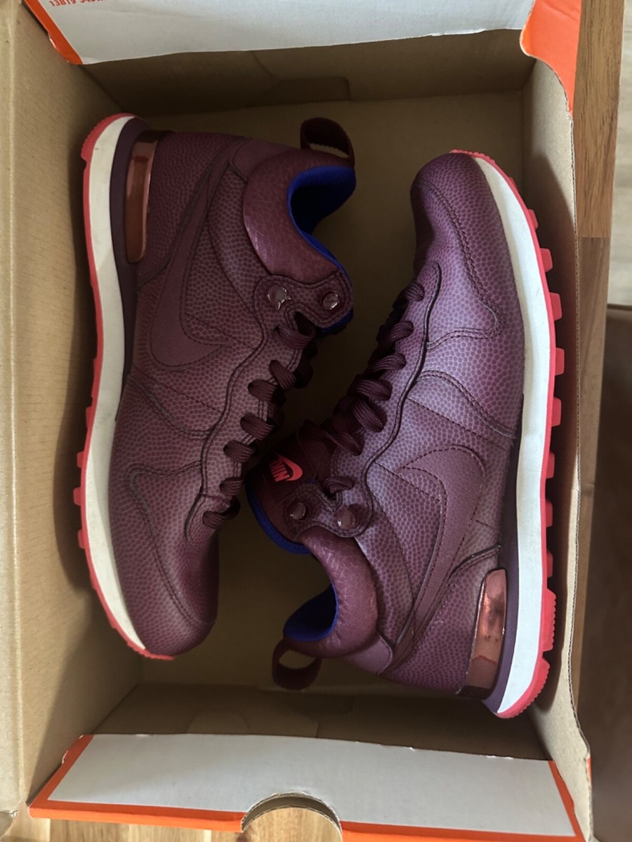 $110 Nike Internationalist Mid Leather Women’s Size Maroon/Ember