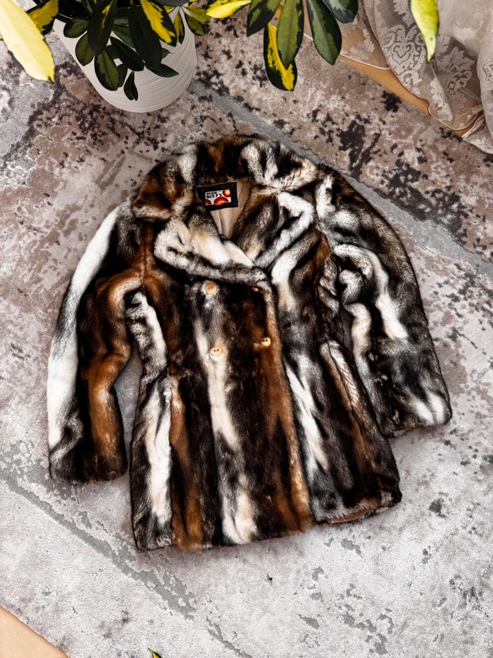 Abrigo de lujo Miss Sixty de piel sintética marrón y blanco de colección Foto 2 de 4