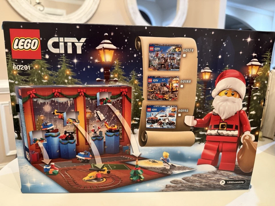 FACTORY SEALED BOX DAMAGED LEGO CITY 60201 Advent Calendar Set 2018 Retired - Image 2 of 4
