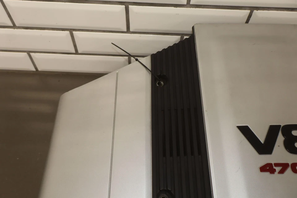 2003-2004 Lexus LX470 Underhood Engine Beauty Cover *Cracked* - Image 3 of 4