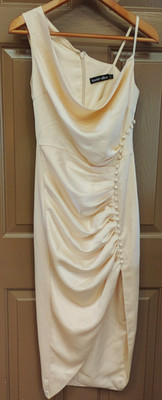 Lavish Alice Womens Ivory Satin Dress Off Shoulder Womens Sz 4 WOW