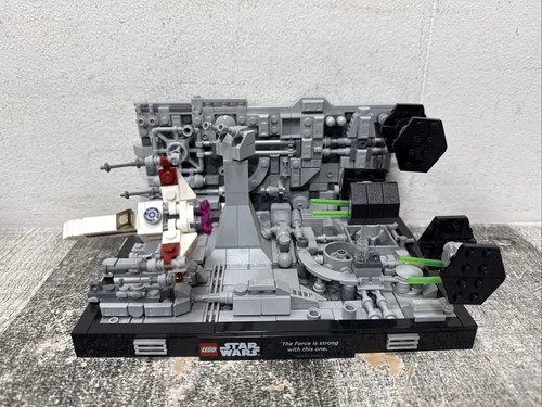 LEGO Star Wars 75328 Death Star Trench Run Diorama Complete Set