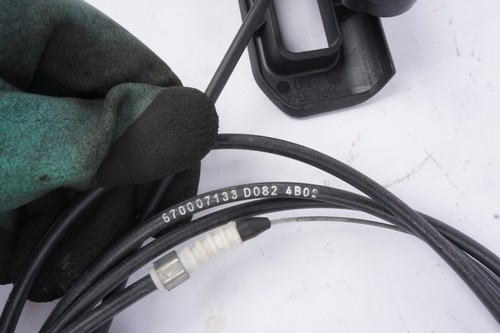 2014-2019 Maserati Ghibli Hood Release Handle w/ Cable 670007133 OEM - Picture 6 of 9