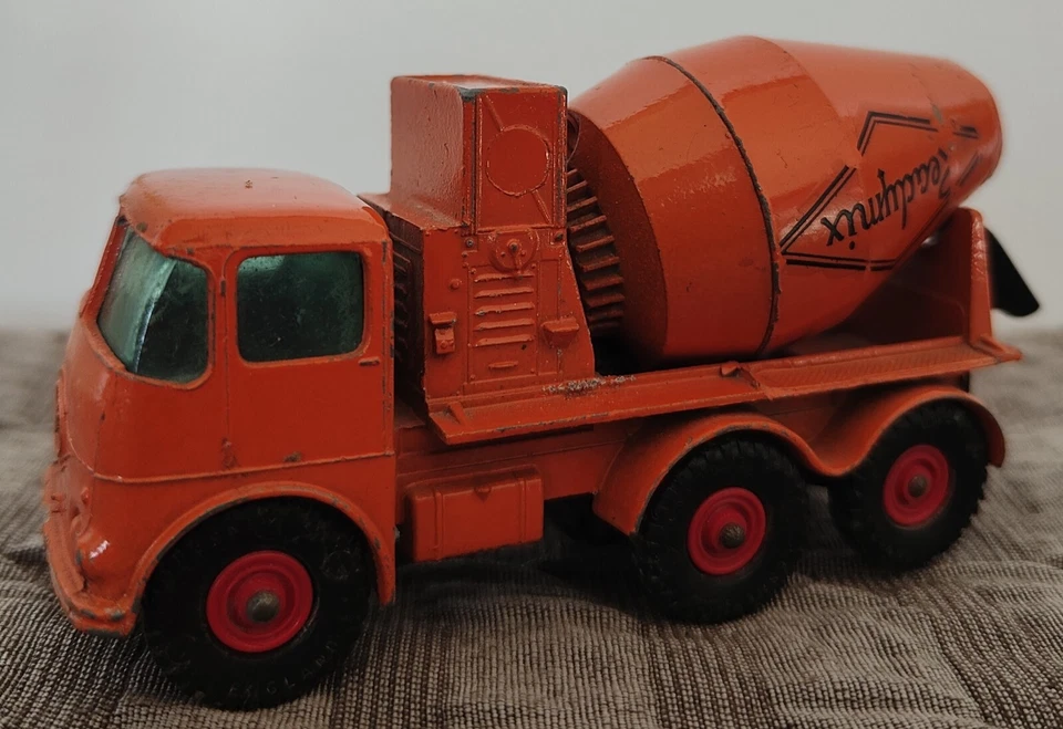  Matchbox BETONIERA KING SIZE 13 READY MIX CONCRETE TRUCK   mebetoys vintage - Immagine 2 di 4