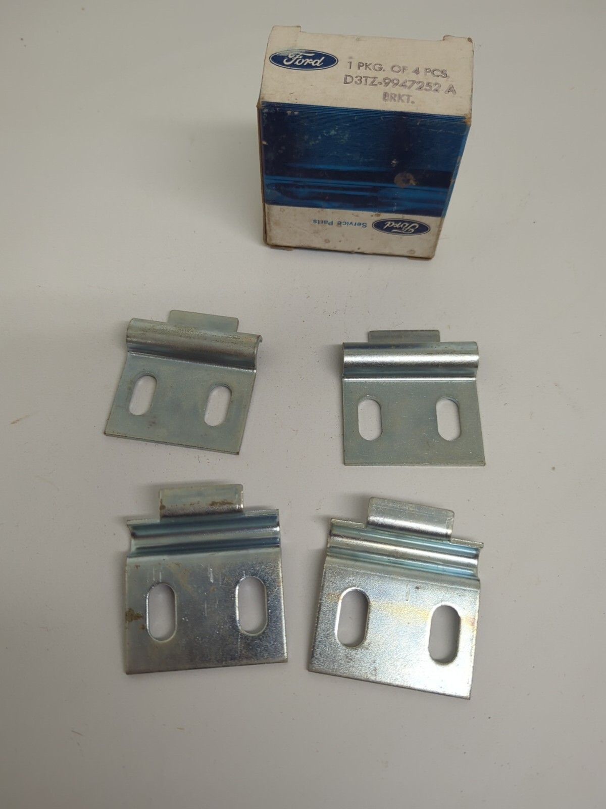 NOS 1973 - 1979 FORD F350 SPARE WHEEL WELL COVER LATCH BRACKETS