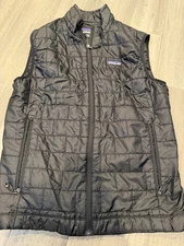 Patagonia Vest Mens Black Nano Puff Primaloft Puffer Insulated Zip Up Logo Sz S
