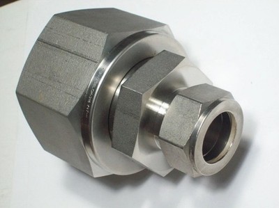 Swagelok Stainless Steel Tube Reducer, 1'' OD Tube x 2'' OD Tube, SS-1610-R-32