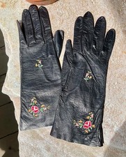 1940s 50s Micro Peking Embroidery Black Floral Kidskin Gloves  France  Small