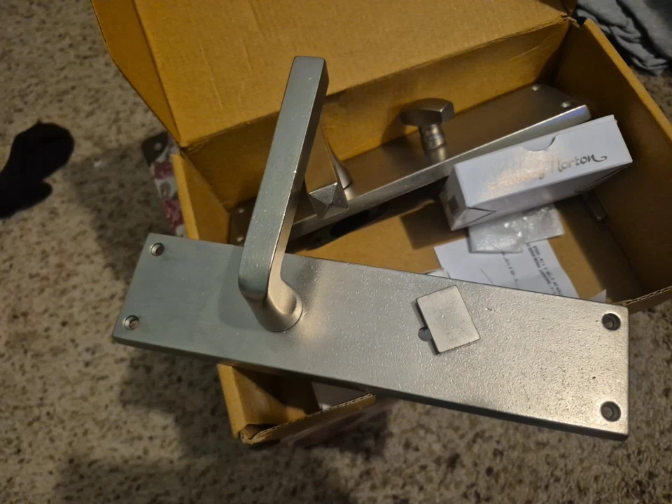 Manija de puerta de paso tubular Ashley Norton Escutcheon NB.MS.450.40 vintage bronce Foto 3 de 4