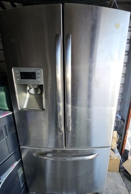GE Model GFSS6KKY Stainless Steel French Door Refrigerator Handle