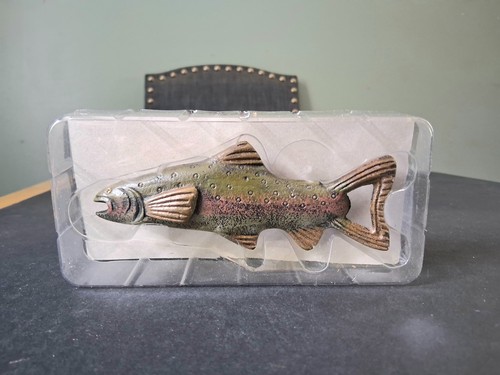 New Vintage Cast Iron Fish, Trout / Salmon Beer Bottle Opener Hand Painted W/box - Picture 3 of 5