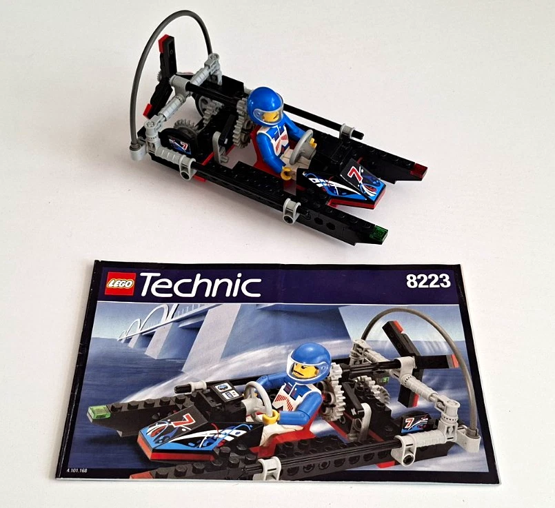 LEGO Technic Harbor Hydrofoil 7 #8223 (Includes MINIFIGURES and INSTRUCTIONS), photo 1 of 5