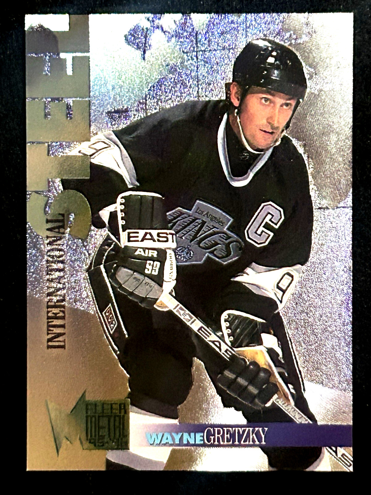 1995-96 Fleer Metal Wayne Gretzky #5 International Steel   L.A. Kings  NM