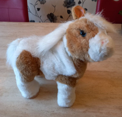 FUNKTIONIERT NICHT***FURREAL FRIENDS BABY BUTTERSCOTCH PONY PFERD HAUSTIER SPIELZEUG***FUNKTIONIERT NICHT