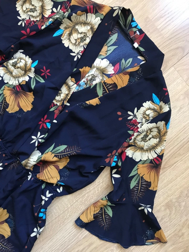 Einteiler / Shorts und Bluse Gr.S * Neuwertig * Festlich/Urlaub * Overall 36 - Bild 4 von 4