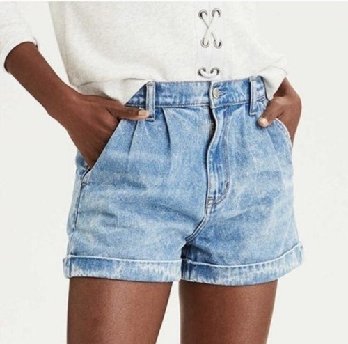 American Eagle Mom Short 90s High Rise 