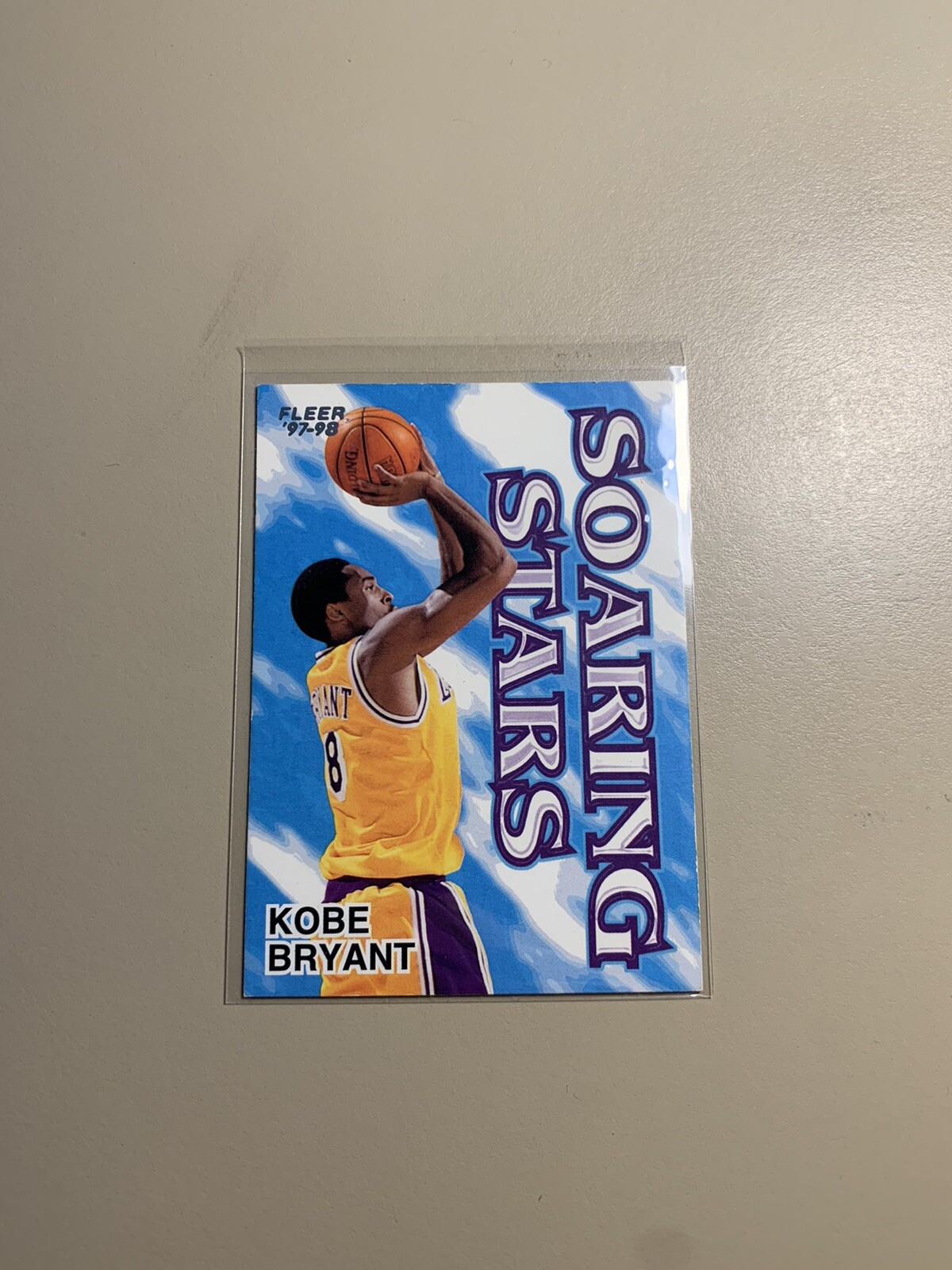 Kobe Bryant 1997-98 Fleer #4 SOARING STARS
