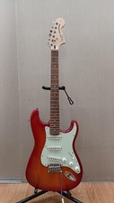 Guitare électrique SQUIER STANDARD STRATOCASTER-03