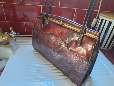 vintage clasp patent bag - Image 1 of 4