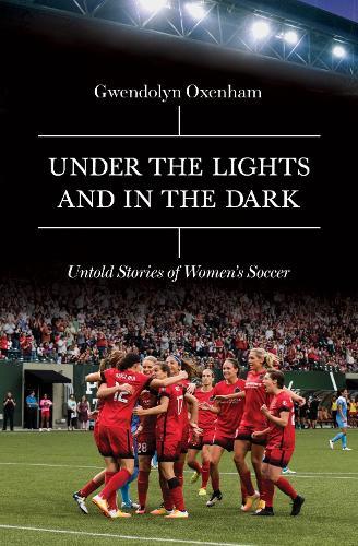 Thumbnail - Gwendolyn Oxenham Under The Lights And In The Dark (gebundene Ausgabe)