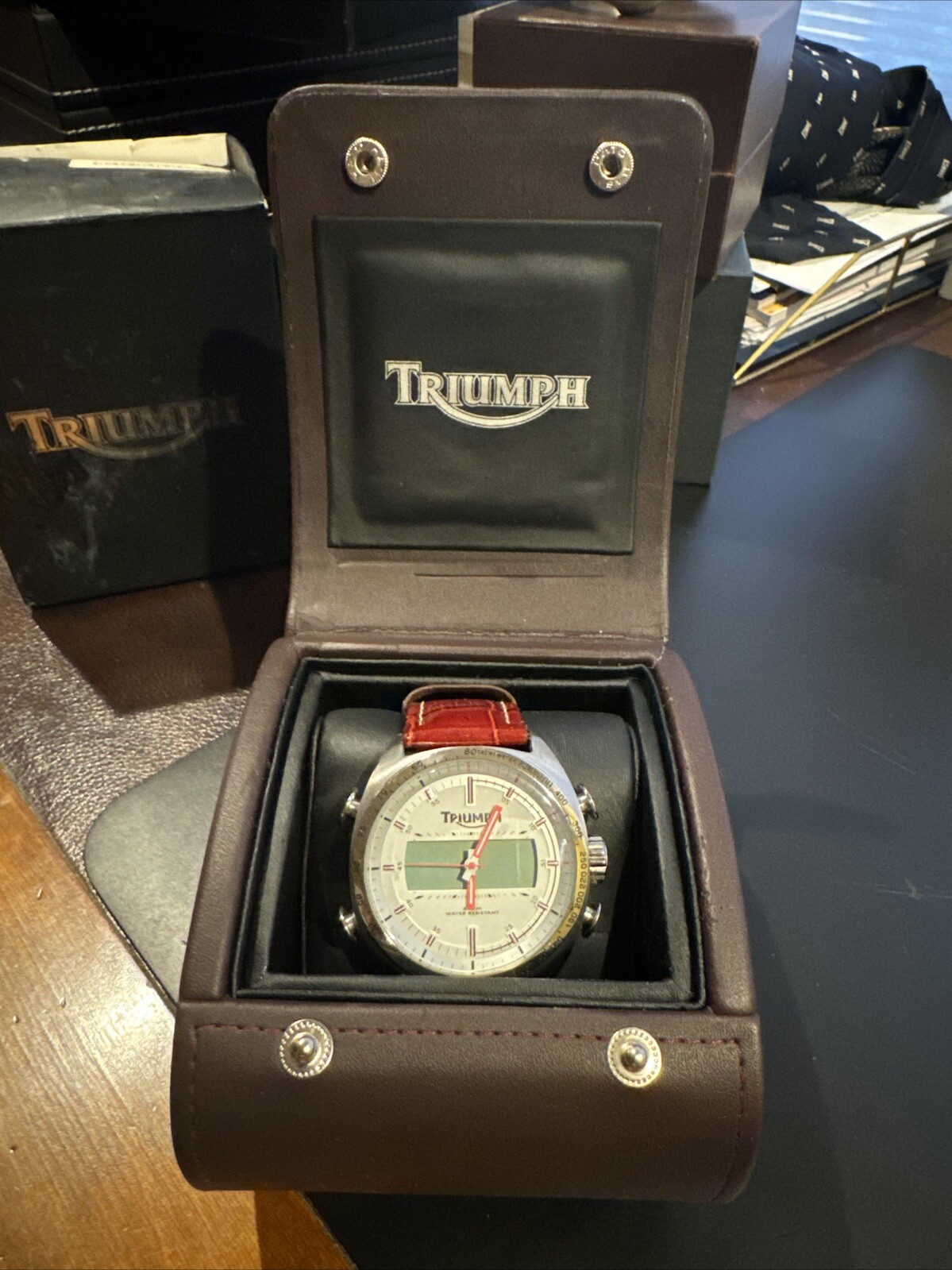 Triumph Wrists Watch - image 2