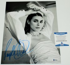 LAYSLA DE OLIVEIRA SIGNED SEXY 'LOCKE & KEY' 11x14 PHOTO BECKETT COA BAS PROOF