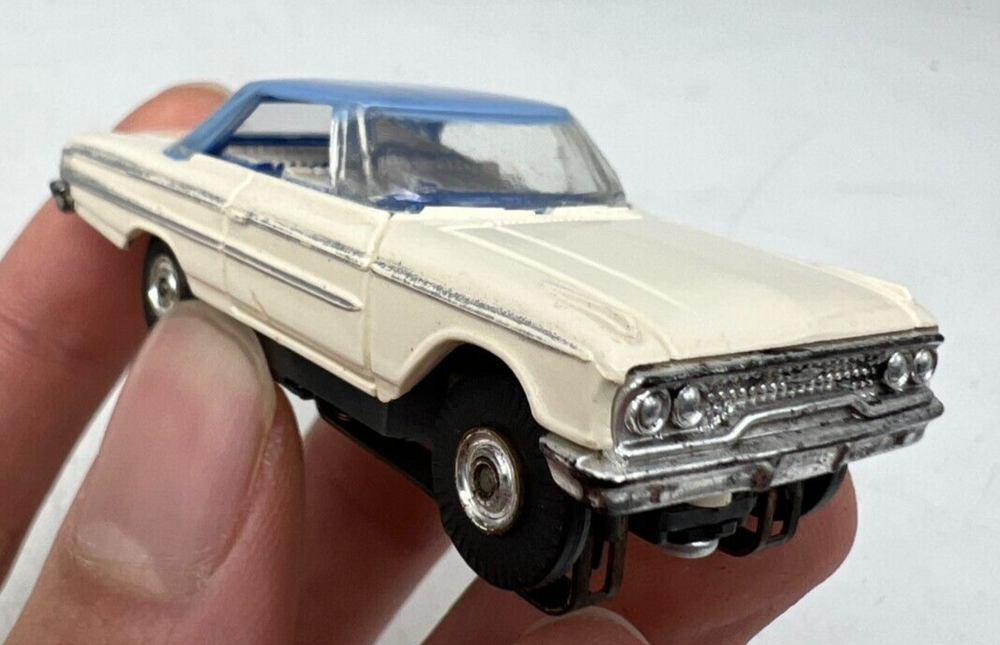 1963 Ford Galaxie Aurora Tjet Thunderjet Ho Slot Car White & Blue Hardtop