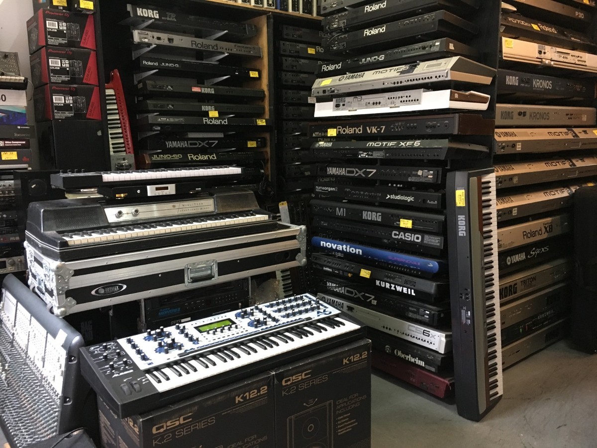 Alesis Andromeda A6 Analog Polysynth Synthesizer Keyboard Vintage