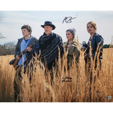 Abigail Breslin Signed Photo #9 (16x20) w/ "Little Rock" Character Name