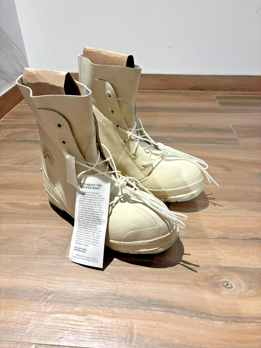 US Military Extreme Cold weather Mickey Mouse Bunny Boots Vapor