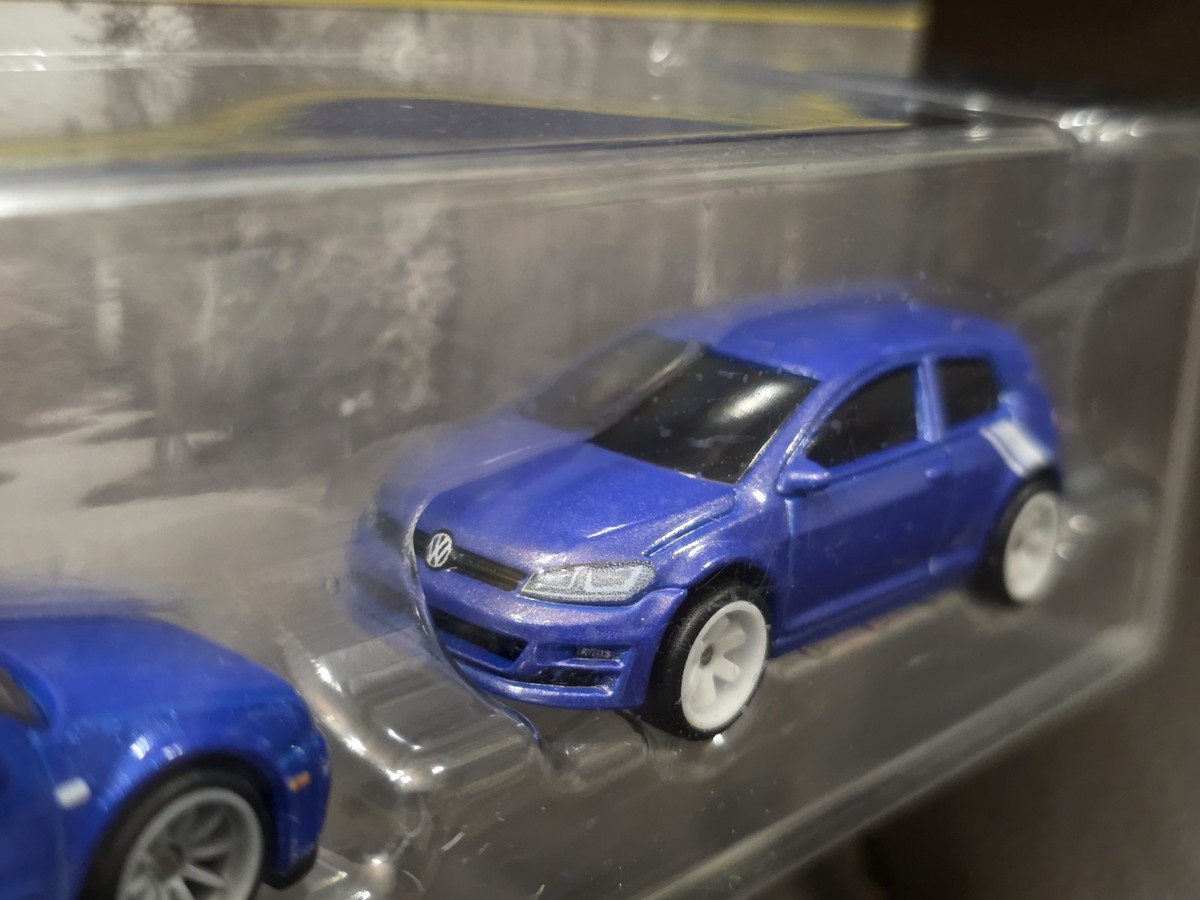 Hot Wheels Premium 2026 Car Culture 2 Pack Volkswagen 04 Golf R32